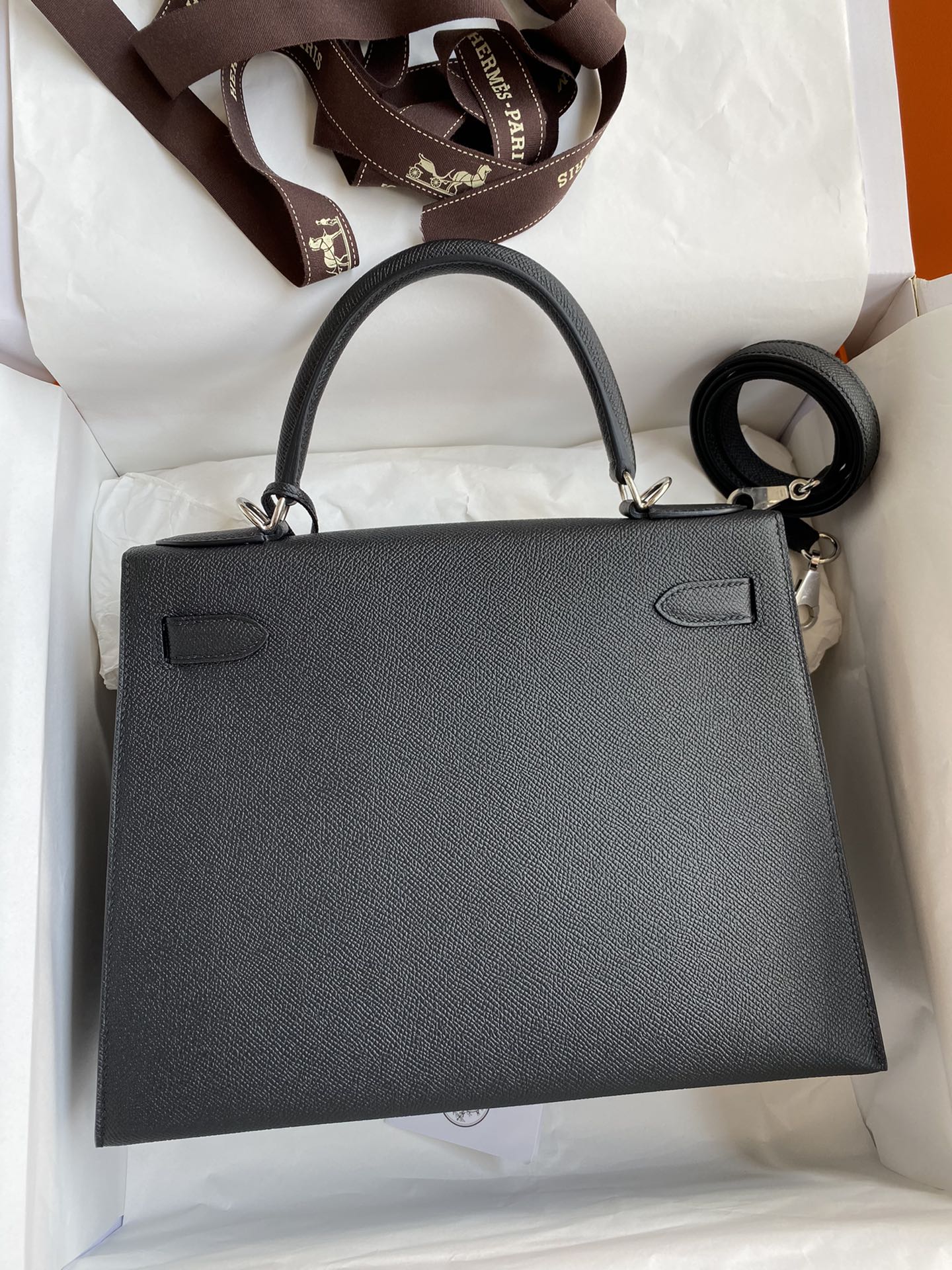 Hermes Kelly 28cm Handbag Shoulder Bag in Black Epsom Leather